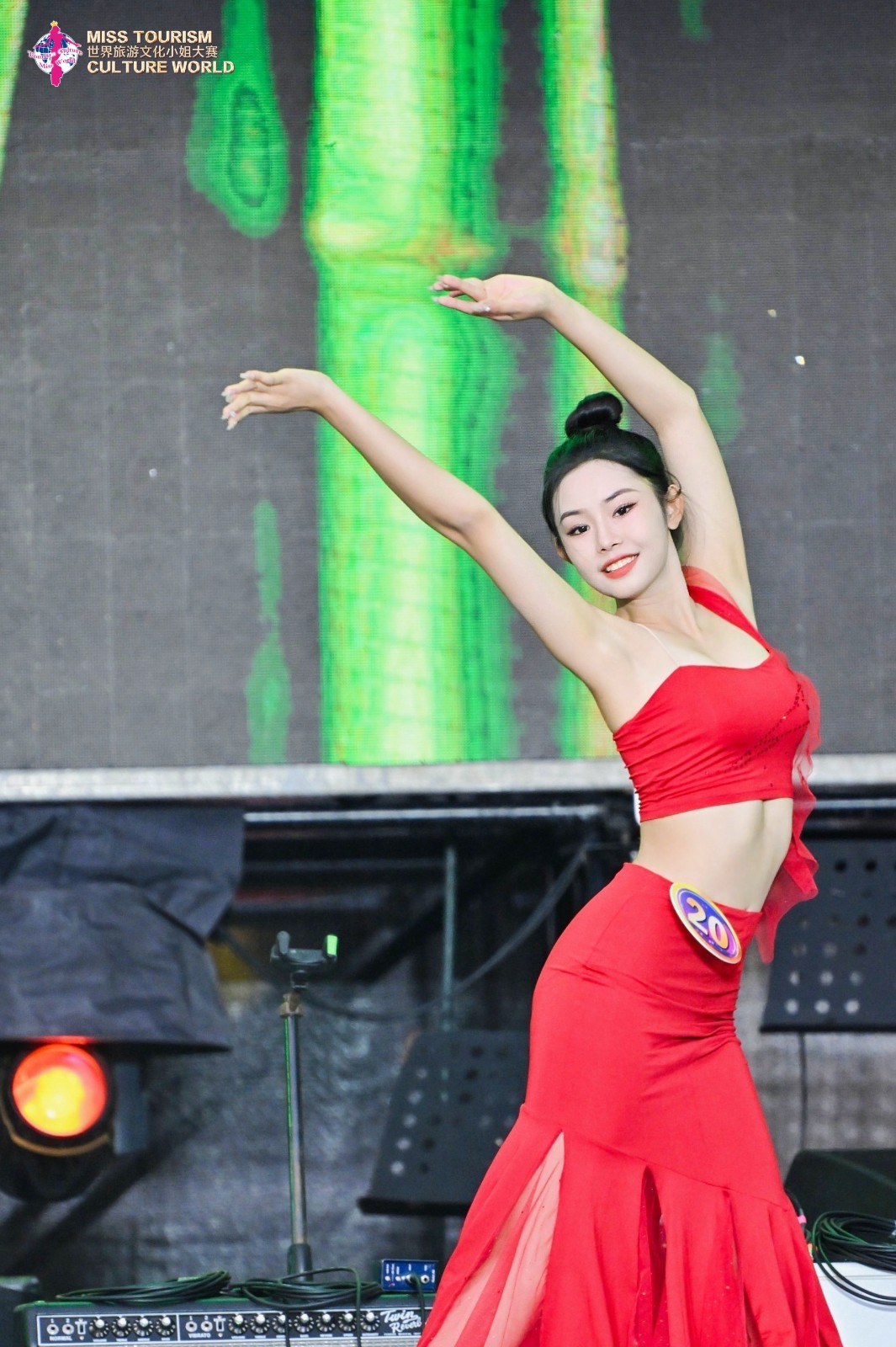 LK1_8085-opq659345643.jpg
